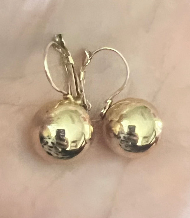 Trendy gold plated ball earrings