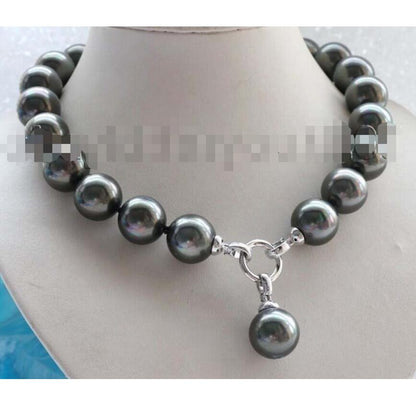 18"x18mm Black Round Shell Pearl Necklace Pendant