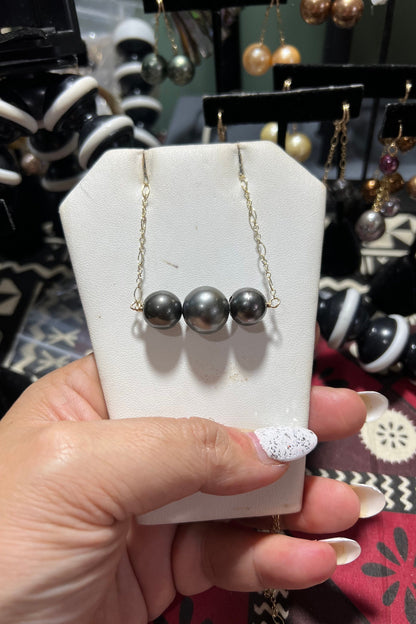 Tahitian pearl horizontal necklace