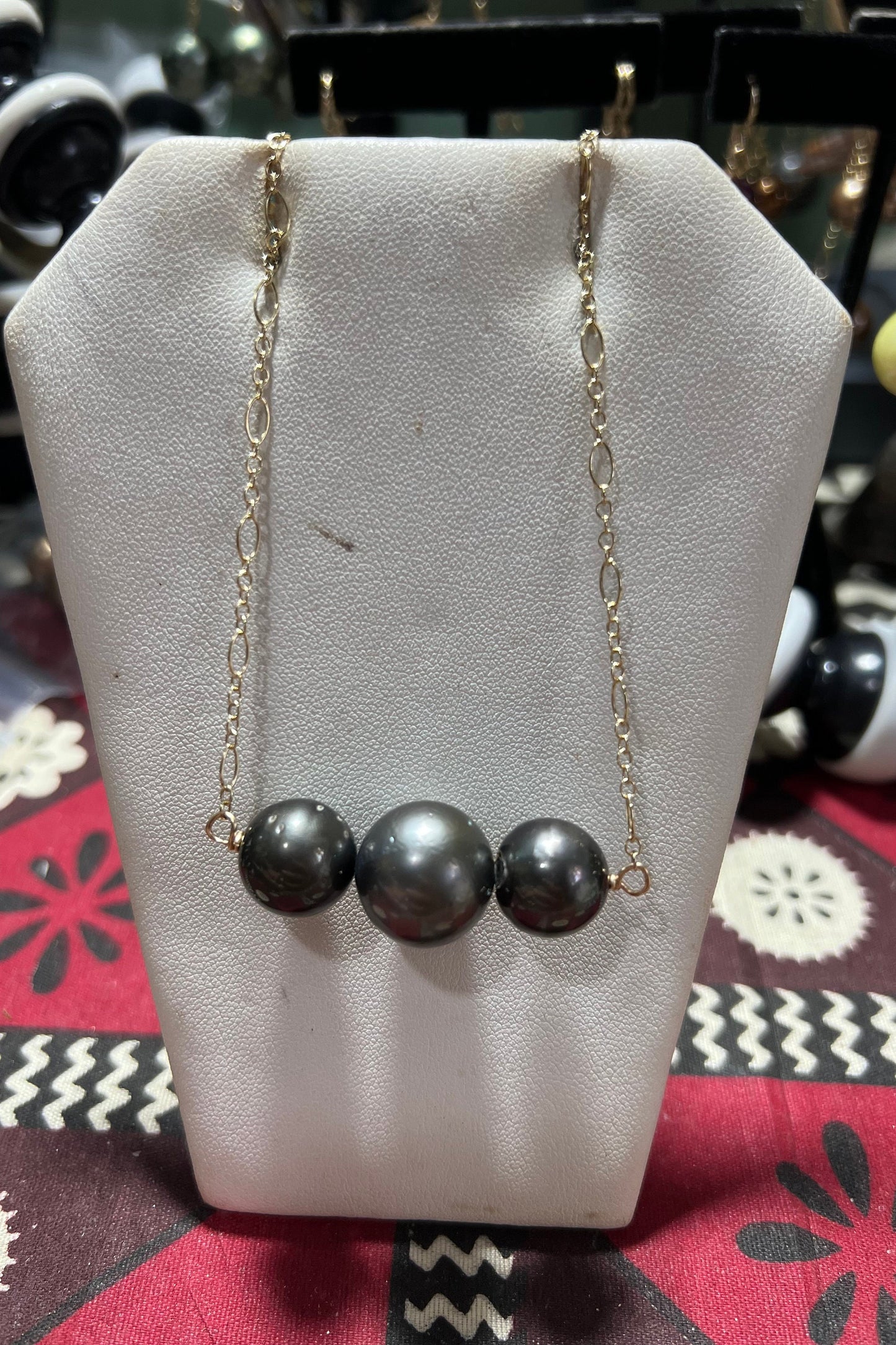 Tahitian pearl horizontal necklace