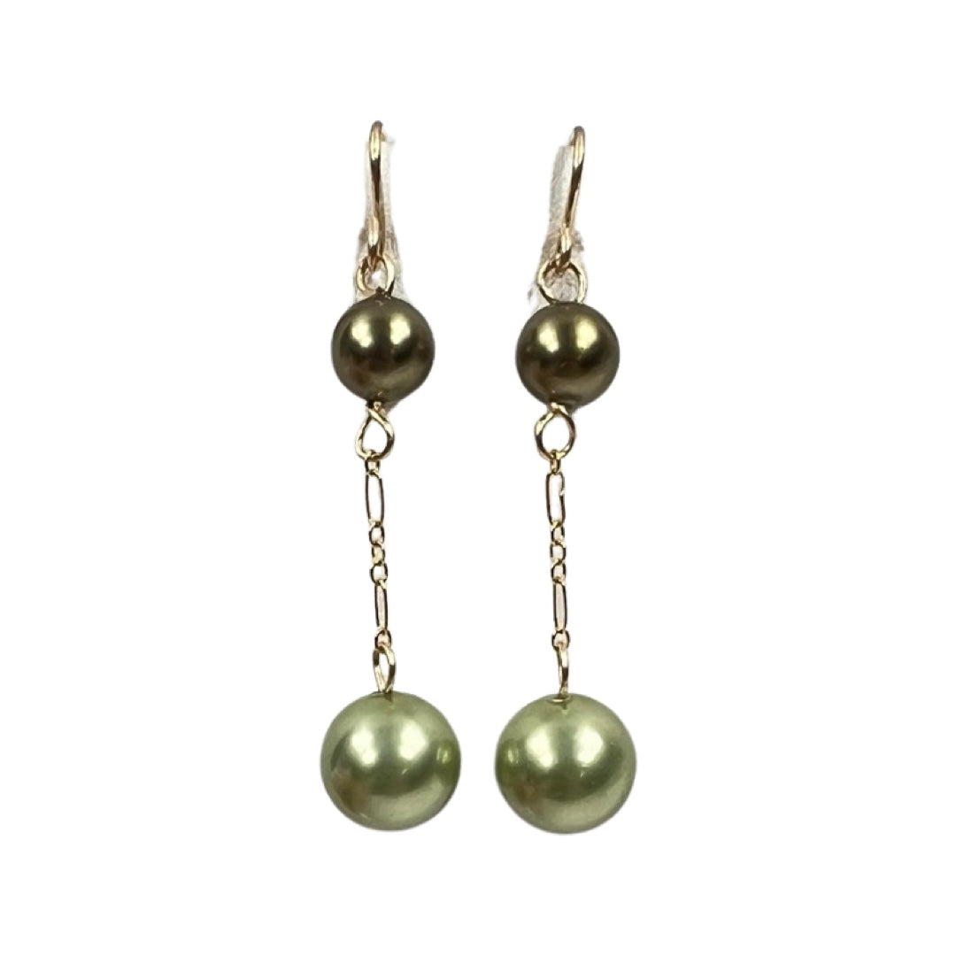 Round Shell pearl earrings