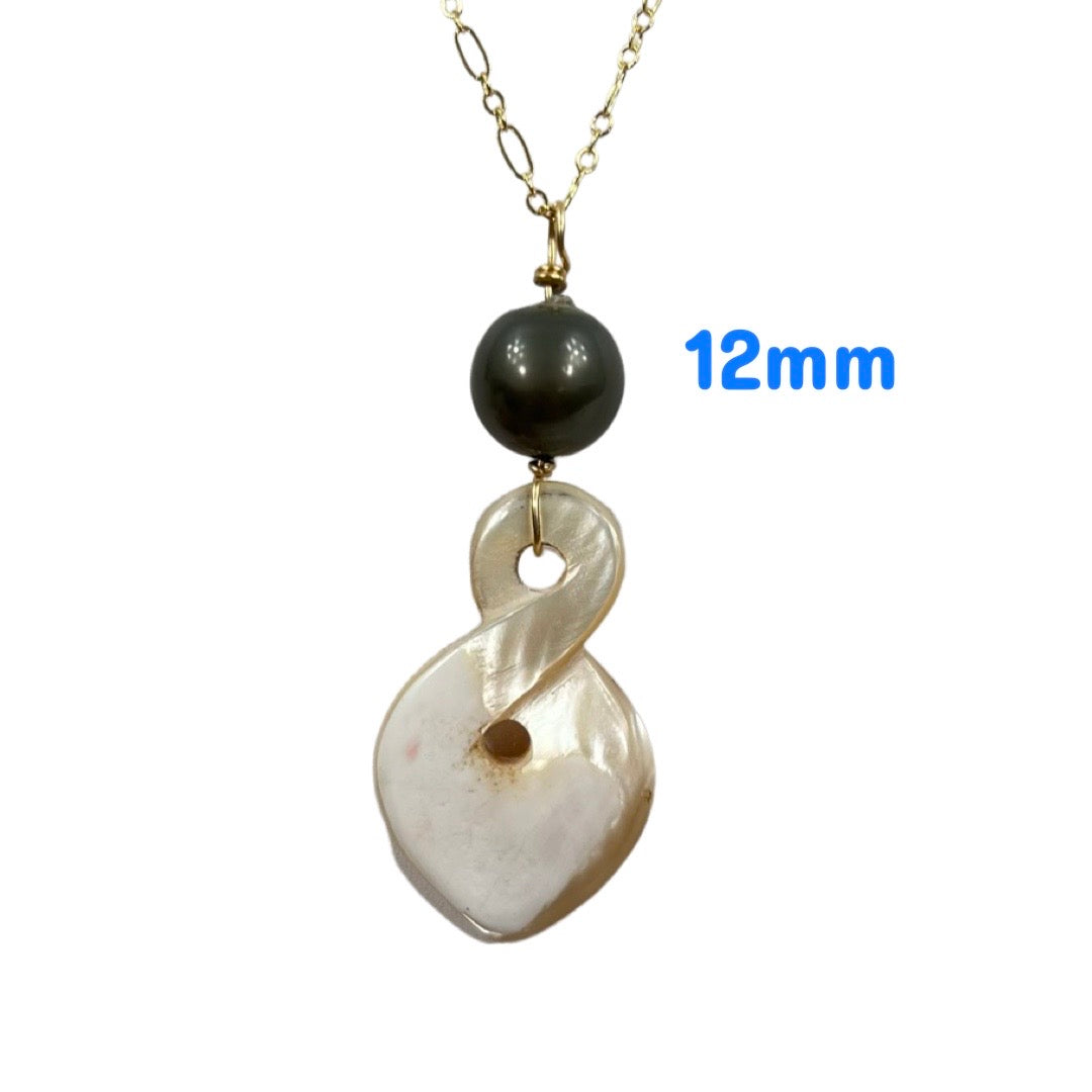 SHELL WITH PEARL PENDANTS